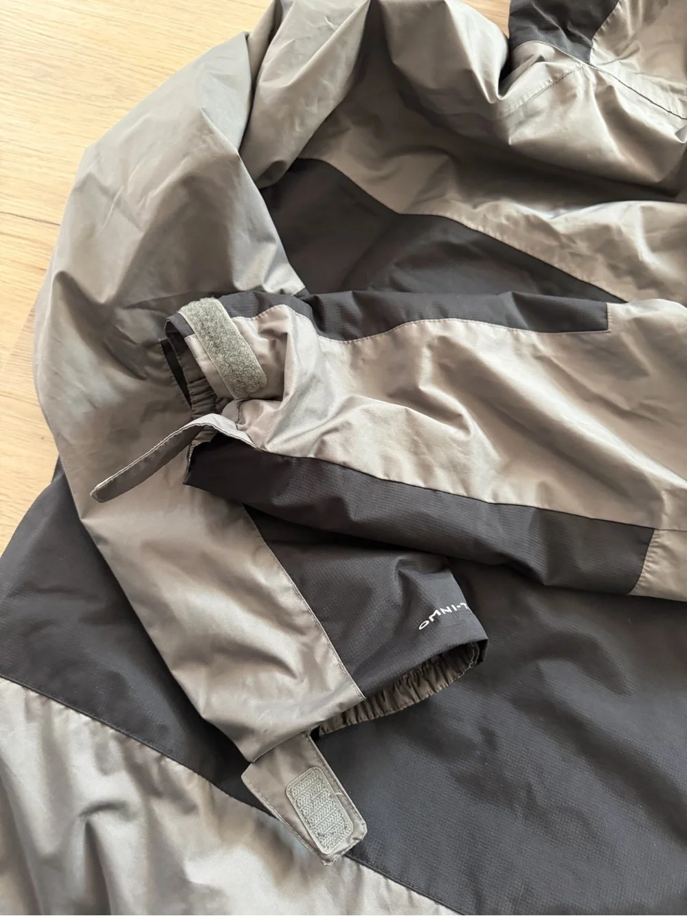 Columbia Kids Two-Tone Gray and Black Hooded Jacket